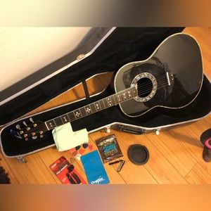 Vintage Ovation 1719 Custom Legend Black Top w/Mother of Pearl inlay